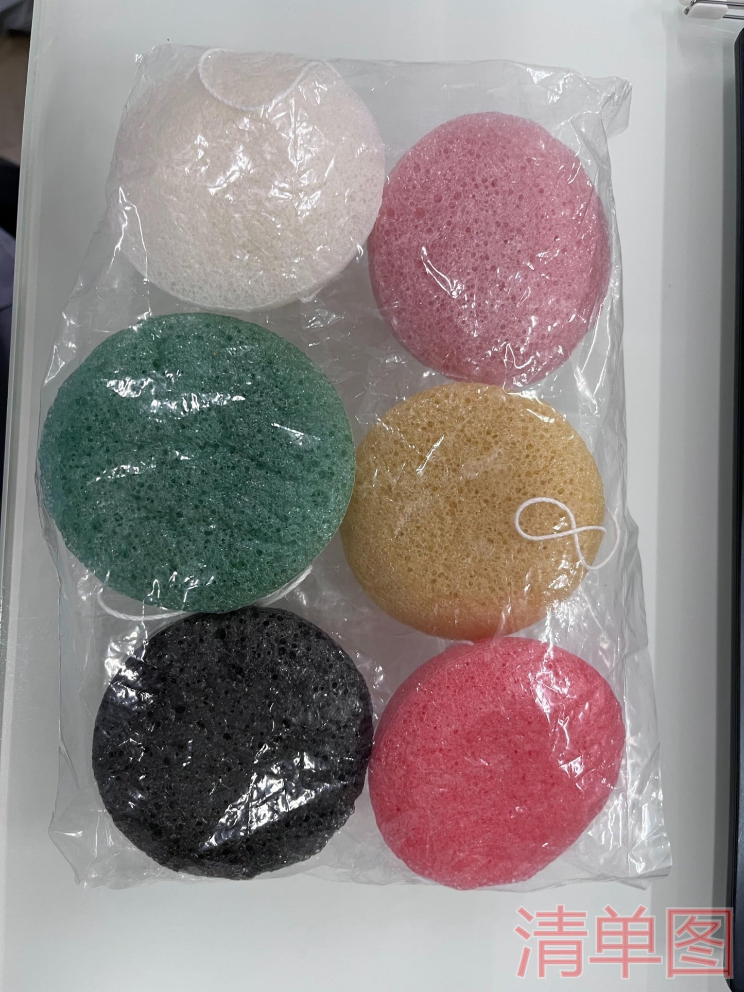 Wanmu 6 Pack Sponges, Natural Face sponges with Activated Charcoal, Facial Cleansing Exfoliation Sponge Scrubbers for Face Body Washing Bath, Oily Dry Combination Sensitive Skin - 5 Color